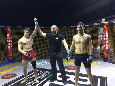 MMA Rimini- Marco Lunardini dell’ Accademia Arti Marziali Rimini vince al Cage 4