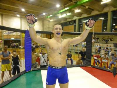 Accademia arti marziali Rimini vince in Kick Boxing , Muay Thay e MMA al Gladiators Night-Giugno 2016