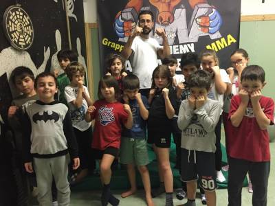 Corso Junior-Bimbi Difesa personale  e kick Boxing Rimini- Preparazione per esami 2018