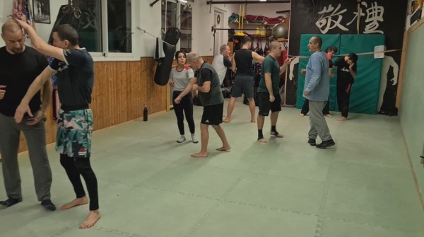 Street Fighting-Difesa personale: si preparano gli esami di grado all’accademia arti marziali Rimini