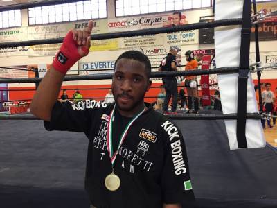 Kickboxing Rimini – Antonio Agbonefo dell’accademia arti marziali Rimini vince l’oro  al Gladiators Night XIV