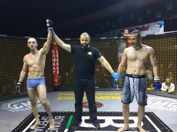 Davide Scavone vince al Cage Fight 4- altra grande vittoria dell‘ accademia.