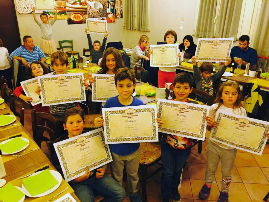 Accademia Arti Marziali Rimini Cena dei diplomi bimbi in Kung Fu Difesa personale e Kick Boxing-Ottobre 2016