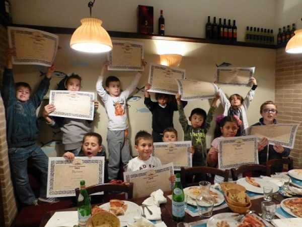 Pizzata  dei diplomi con i bimbi dell’ Accademia - Ottobre 2013